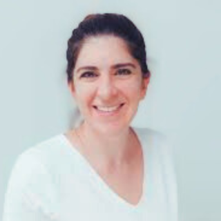 Dr. Lina Lizari Reem Haus Artz Yoga Therapy and Ayurveda True Yoga Studio Heidelberg